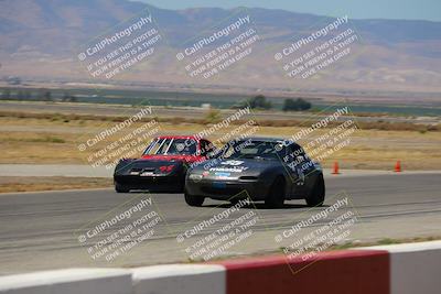 media/Jun-05-2022-CalClub SCCA (Sun) [[19e9bfb4bf]]/Around the Pits/